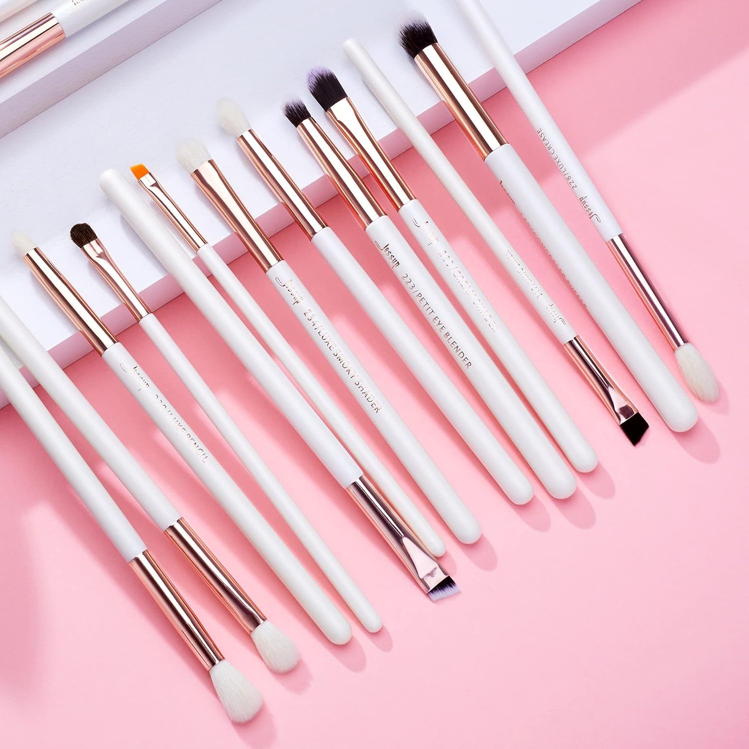 15-Piece Professional Makeup Brush Set with Wood Handles and Natural-Synthetic Hair, Pearl White/Rose Gold Finish, T217