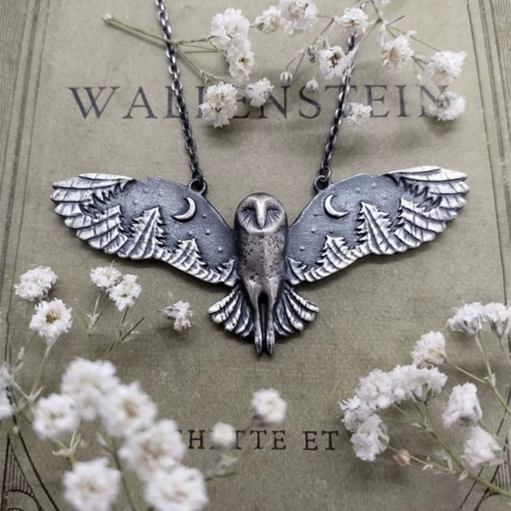 New Retro Men'S and Women'S Necklace Creative Owl Pendant Wings Flying Holiday Jewelry Holiday Gifts