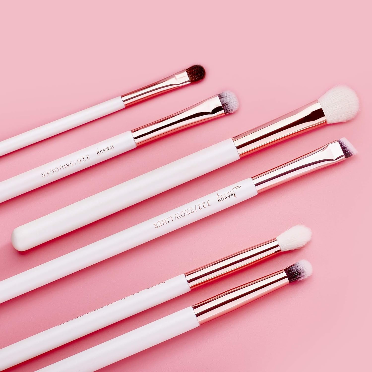 15-Piece Professional Makeup Brush Set with Wood Handles and Natural-Synthetic Hair, Pearl White/Rose Gold Finish, T217