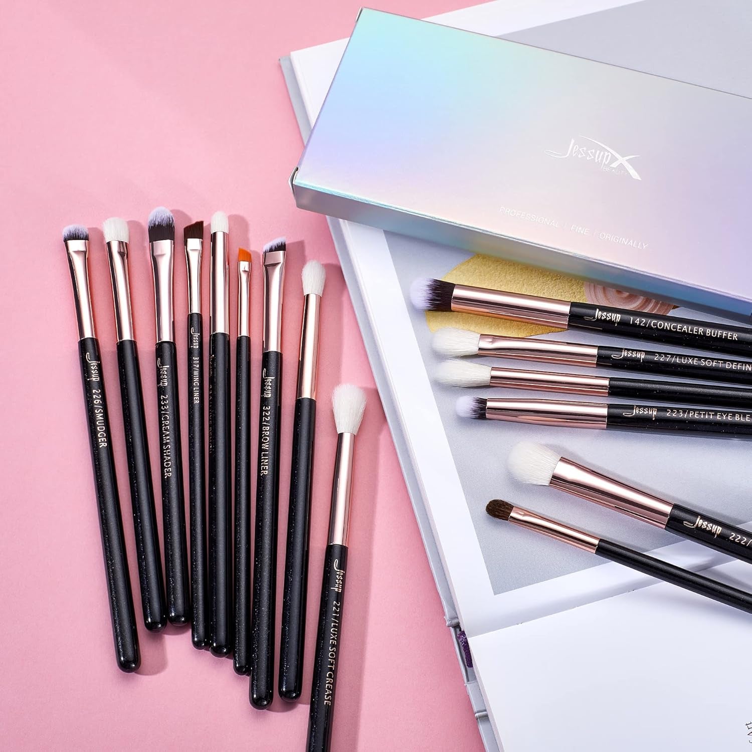 15-Piece Professional Makeup Brush Set with Wood Handles and Natural-Synthetic Hair, Pearl Black/Rose Gold, T157