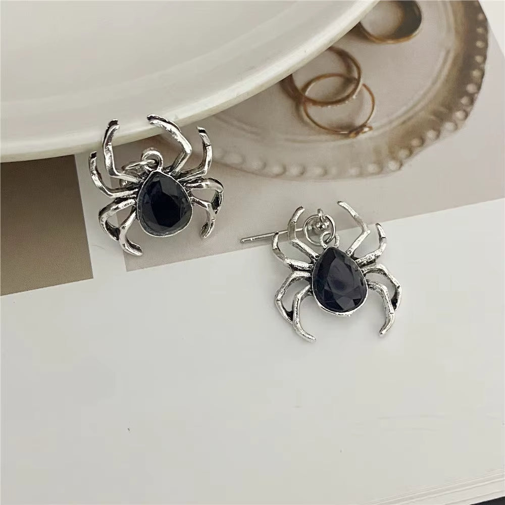 Vintage Gothic Style Stud Earrings for Women Men Black Red Color Spider Fashion Earrings Gift for Party Statement Ear Jewelry