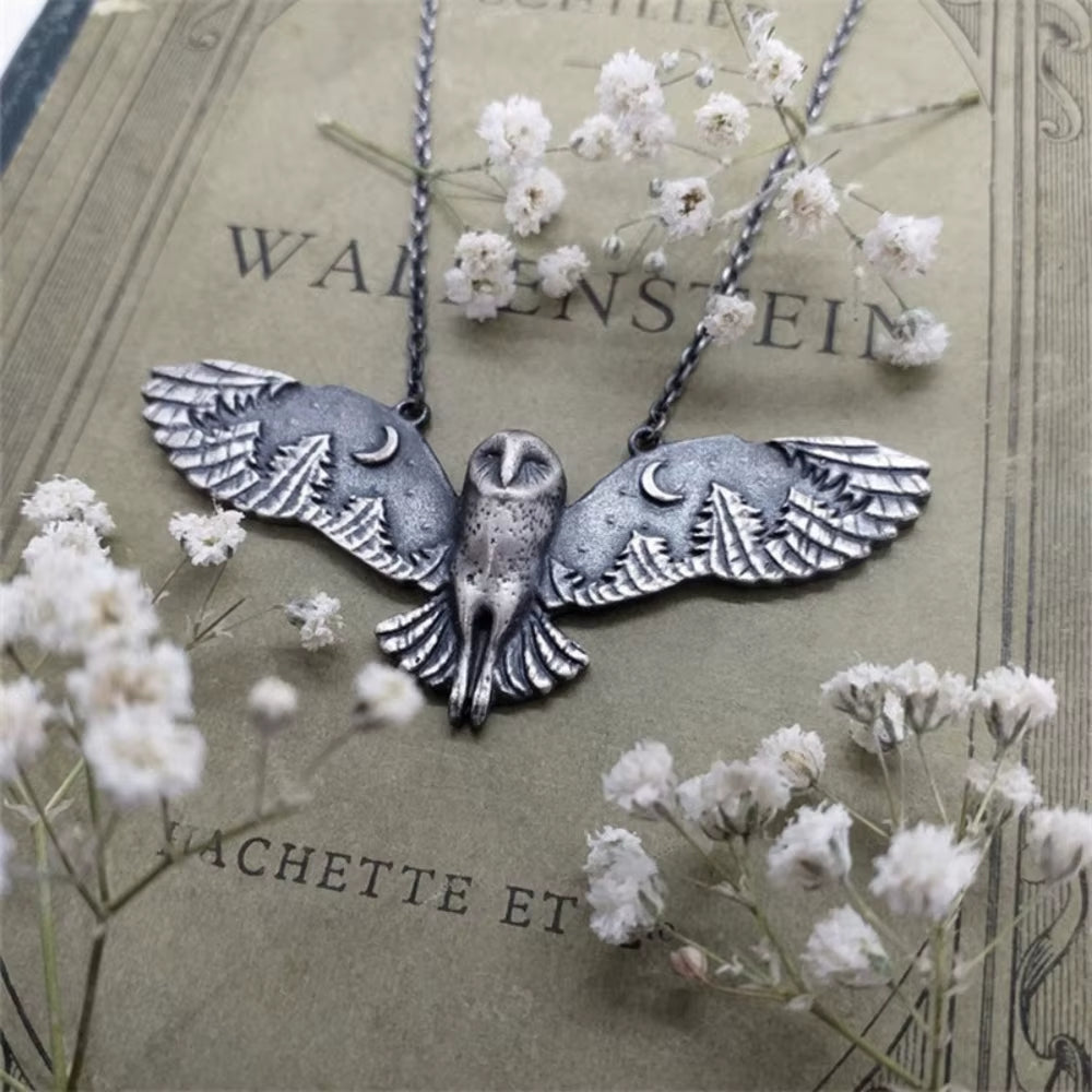 New Retro Men'S and Women'S Necklace Creative Owl Pendant Wings Flying Holiday Jewelry Holiday Gifts
